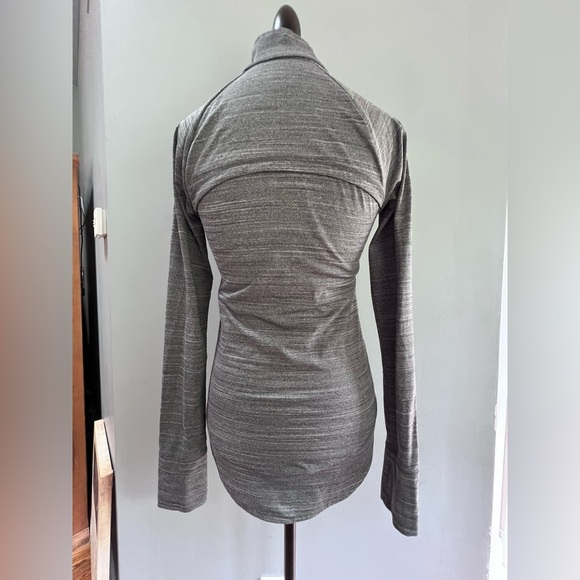 Reebok Women's 1/2 Zip Pullover Running Track Jacket Gray Size S Vented Fitted - Picture 5 of 12